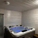 Feriehus Wester House Fuleda Z Sauna Jacuzzi I Kominkiem *
