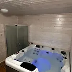 Holiday home Wester House Fuleda Z Sauna Jacuzzi I Kominkiem