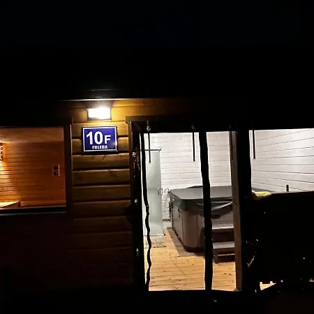 Wester House Fuleda Z Sauna Jacuzzi I Kominkiem 吉日茨科