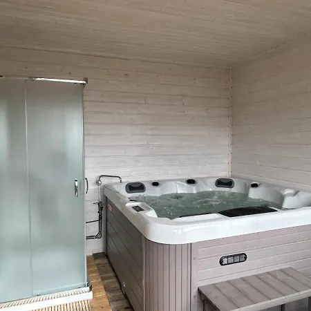 Wester House Fuleda Z Sauna Jacuzzi I Kominkiem Hébergement de vacances Giżycko